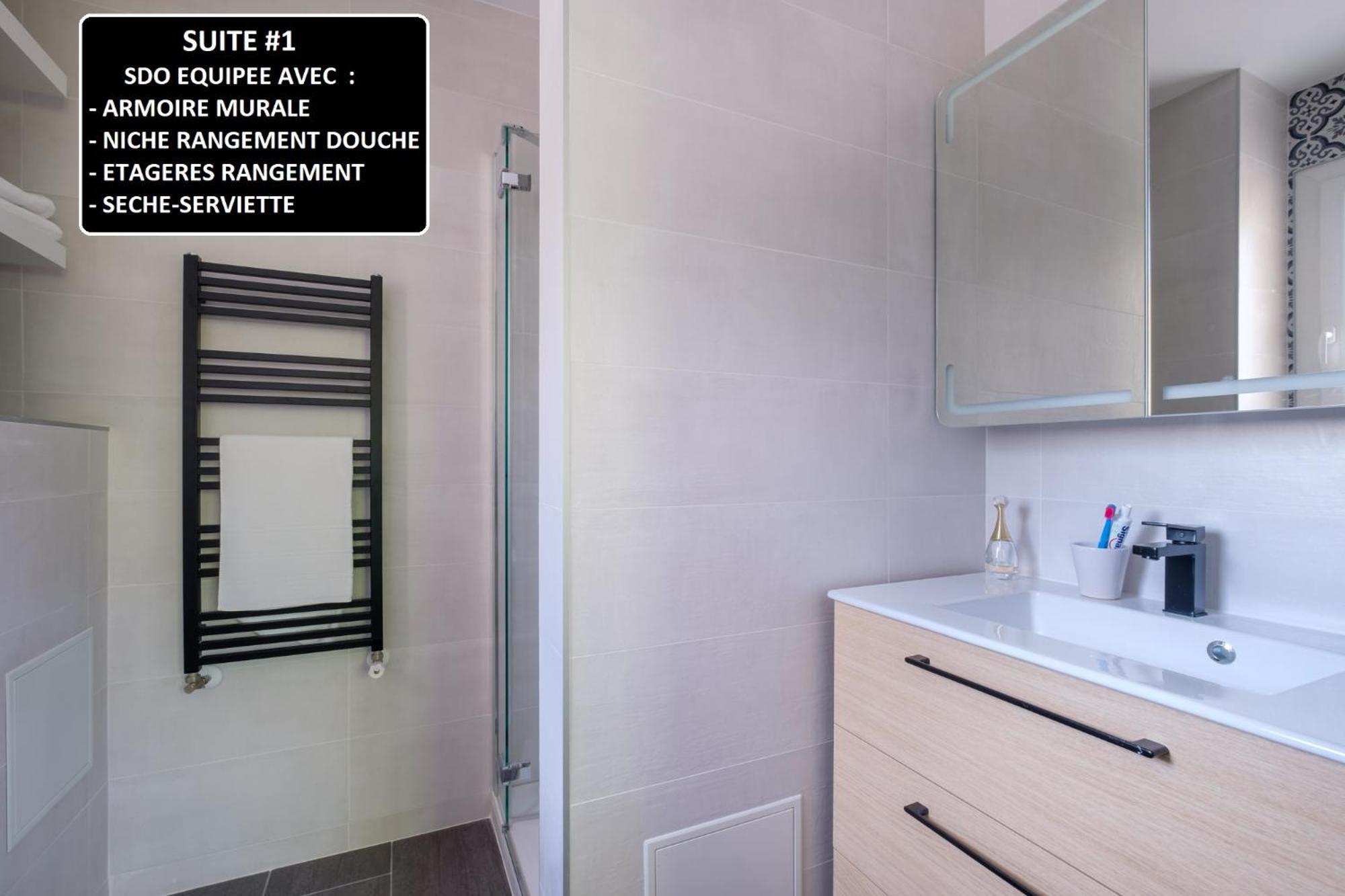 טאסן-לה-דמי-לון Appart 3 Suites-Chaque Suite Avec Sdo Wc Privatifs - Cuisine Commune מראה חיצוני תמונה